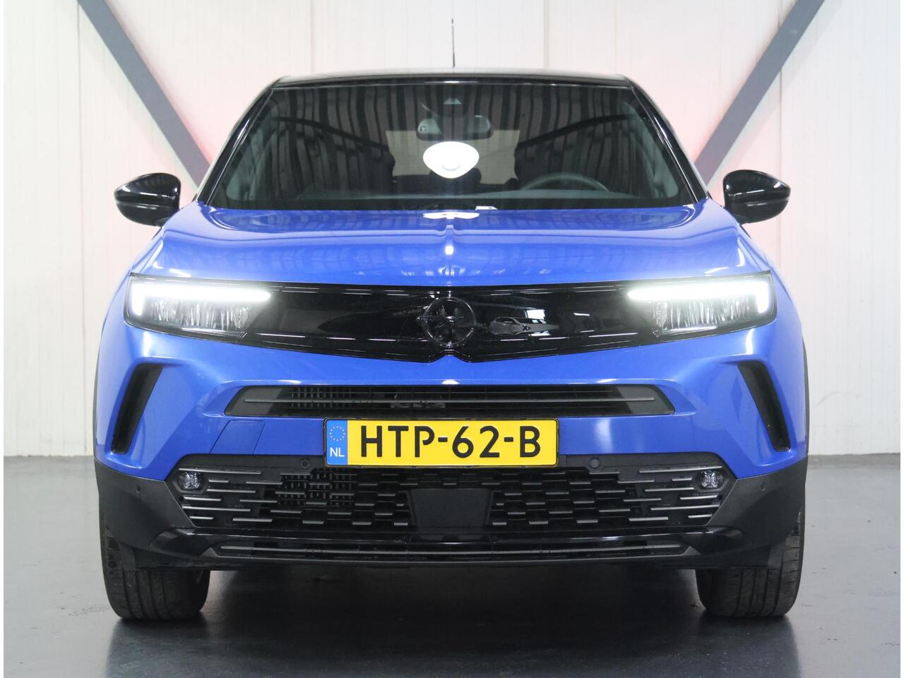 Opel MOKKA 1.2 Turbo Ultimate 130PK Automaat | Navigatie | Airco | Climate Control | Adaptieve Cruise Control | Achteruitrijcamera | Massage stoelen voor | Alcantara Bekleding | Keyless Entry/Start | Dodehoek Detectie | LED koplampen | Lichtmetalen Velgen 18" | Appl