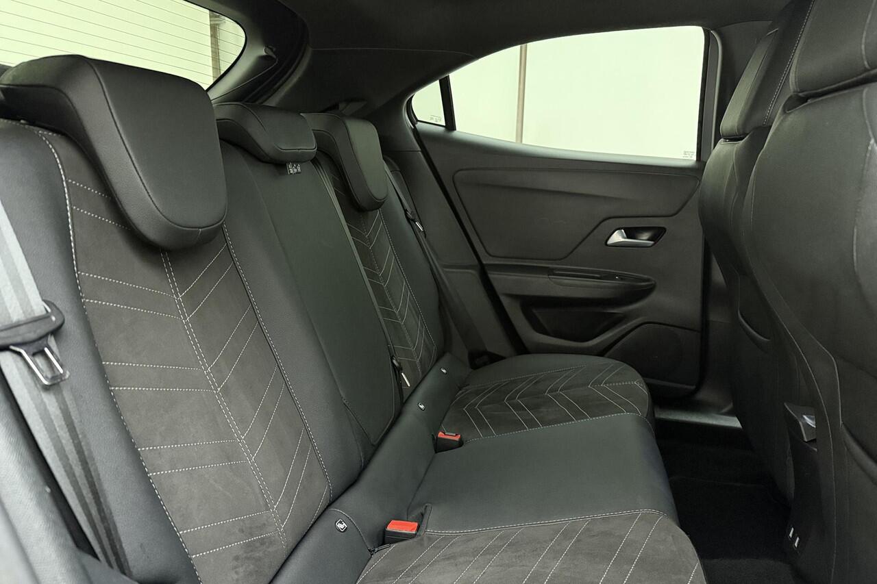 Opel MOKKA 1.2 Turbo 100pk GS | Navigatie | Alcantara | Camera | Climate control | Cruise control | Lichtmetalen velgen Black | Parkeersensoren| Zwart dak