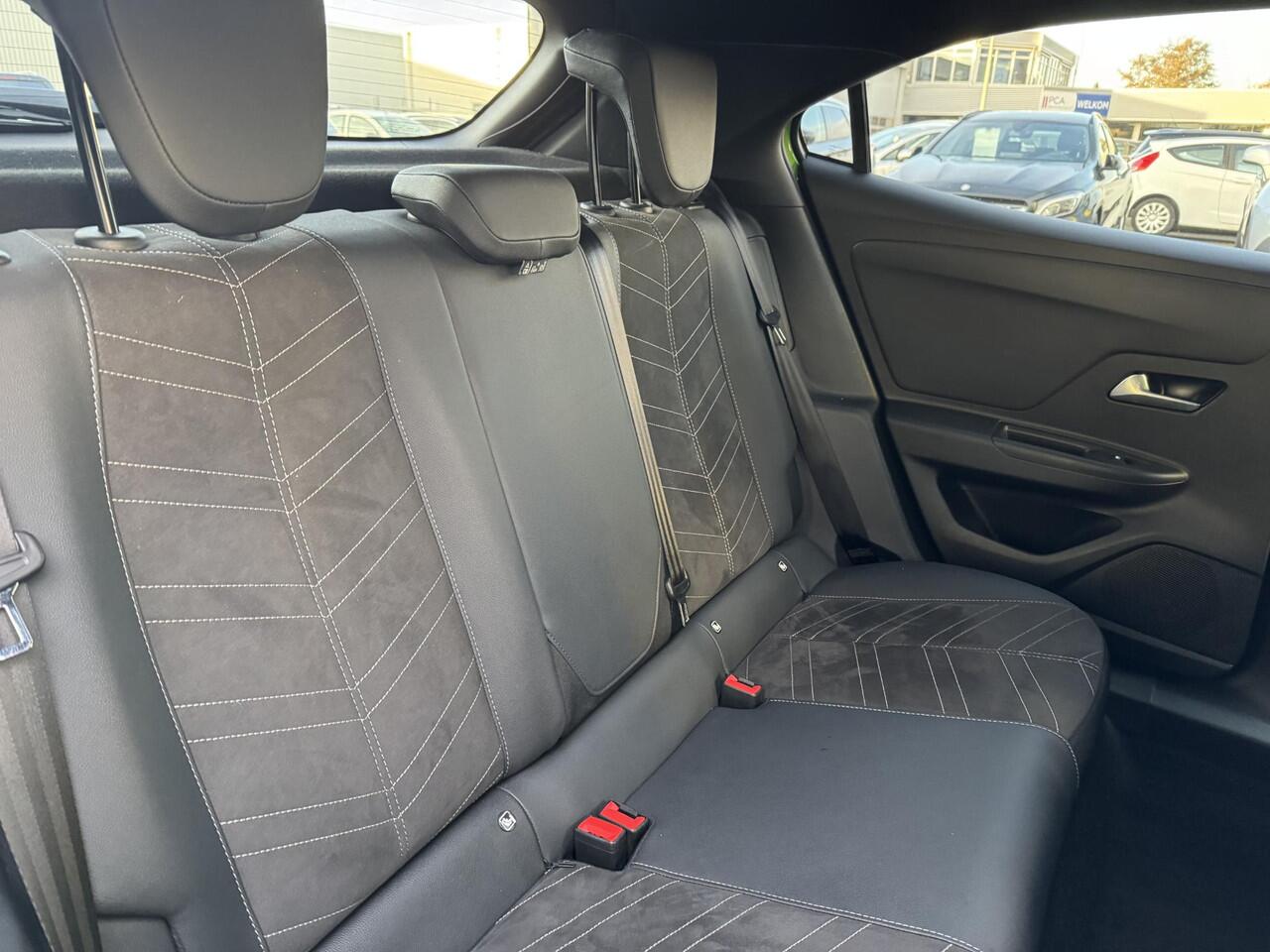 Opel MOKKA 1.2 Turbo Ultimate AUT-8 AUTOMAAT 8-traps | 1e eigenaar incl. garantie | Full LED | Leder\alcantara stoelen met massage | groot display | 18"LMV | Camera achter