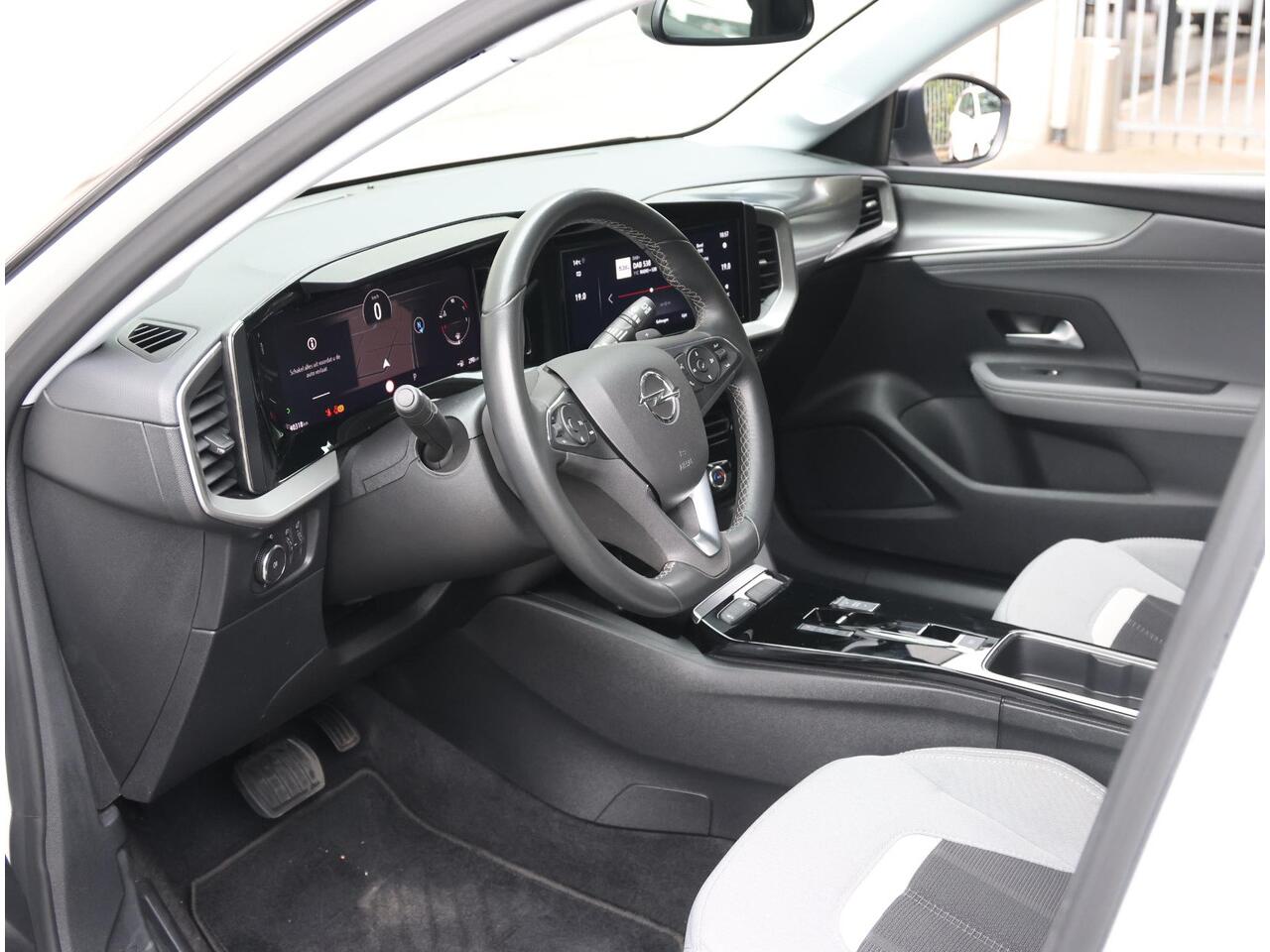 Opel MOKKA 1.2 130PK Level 3 | AUTOMAAT | AppleCarPlay/AndroidAuto | Cruise Control | Climate Control | Camera | Navigatie | FULL LED | Isofix | Parkeersensoren |