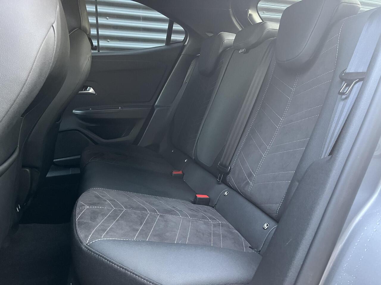 Opel MOKKA GS 1.2 Turbo Hybrid 145pk | ALCANTARA / LEDER | STOELMASSAGE | BLACK PACK | TWO-TONE! | 180° CAMERA | NAVI PRO | ISOFIX | APPLE CARPLAY / ANDROID AUTO |