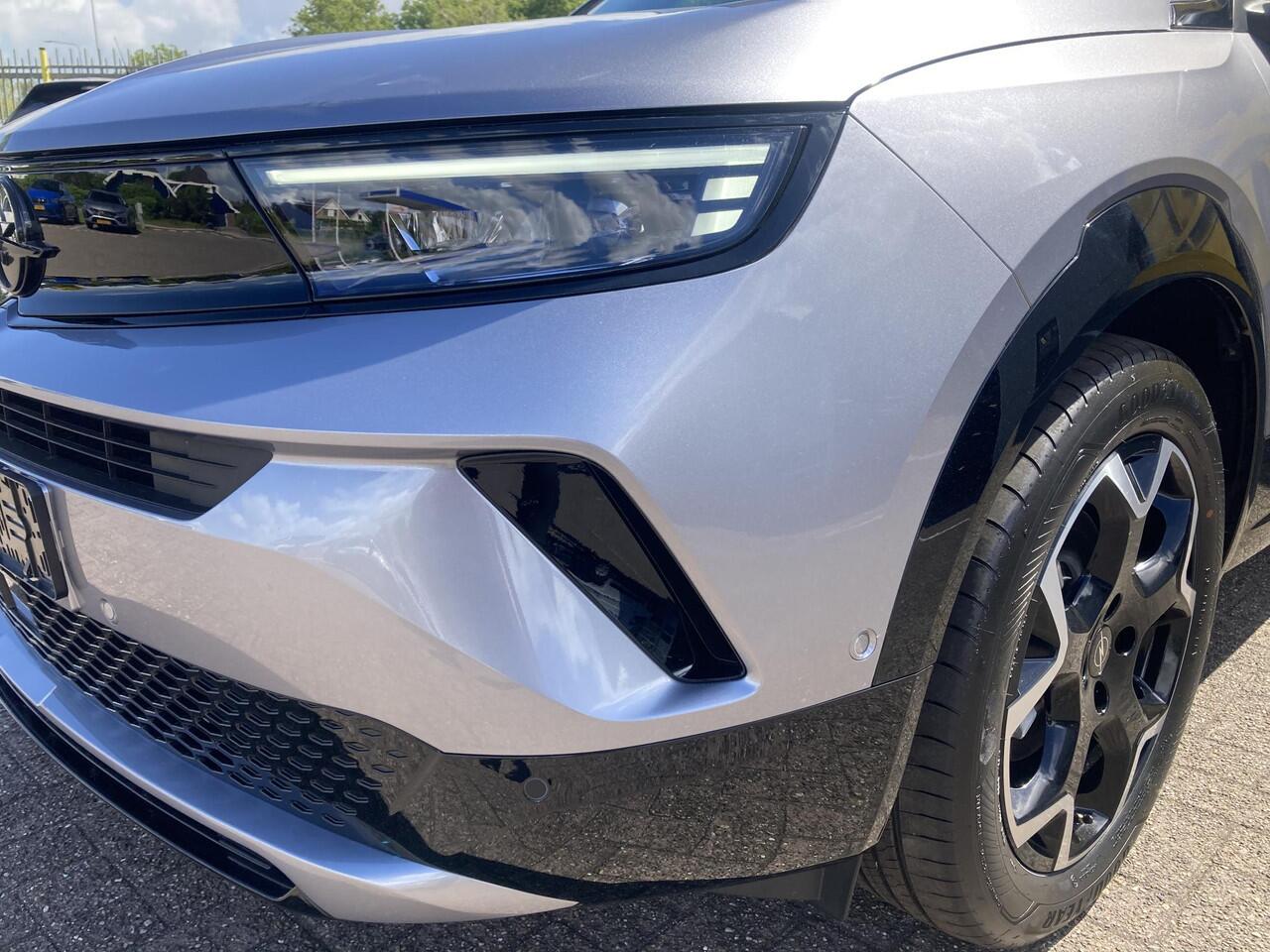 Opel MOKKA 1.2 Turbo 136pk Automaat Hybrid GS | NIEUW DIRECT LEVERBAAR | Navigatie | Climate control | Achteruitrijcamera | 18" Lichtmetalen velgen | Massagestoel | Cruise control adaptief | Complete uitvoering