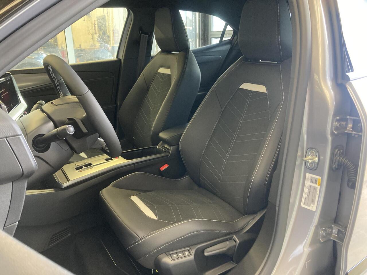 Opel MOKKA 1.2 Turbo 136pk Automaat Hybrid GS | NIEUW DIRECT LEVERBAAR | Navigatie | Climate control | Achteruitrijcamera | 18" Lichtmetalen velgen | Massagestoel | Cruise control adaptief | Complete uitvoering