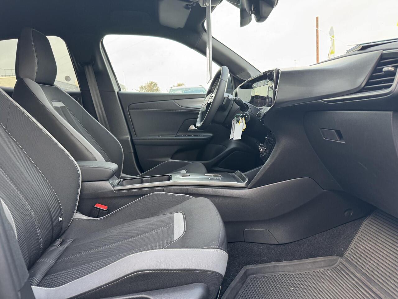 Opel MOKKA 1.2 Turbo GS Automaat | NIEUW MODEL 2025 | als nieuw | Winterpakket | Draadloos Carplay | Cruise | Full LED | Virtual cockpit etc.