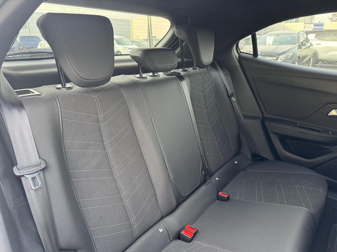 Opel MOKKA 1.2 Turbo GS Automaat | NIEUW MODEL 2025 | Alcantara lederen bekleding | Winterpakket | Full LED | Draadloos Carplay | LMV | Cruise | Camera etc.