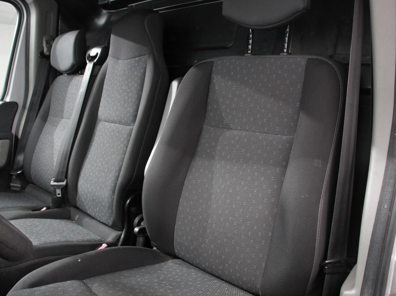 Opel MOVANO 2.3 CDTI L2H2 Navigatie Cruise control Climate control Trekhaak Sidebars Euro6