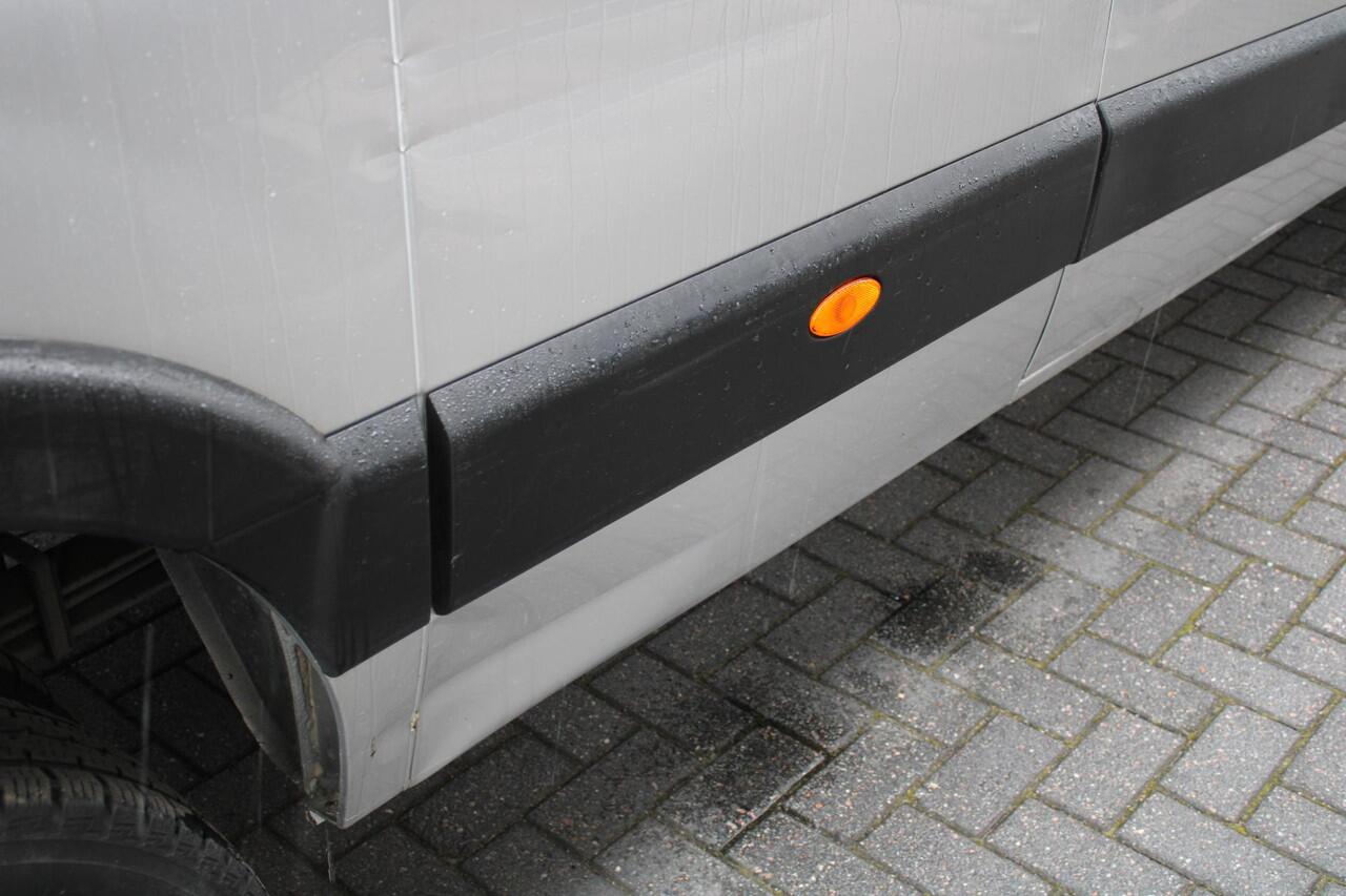 Opel MOVANO 2.3 BiTurbo 120kW RWD L3H3 3.5T dubbel lucht airco 3 zits achterschade