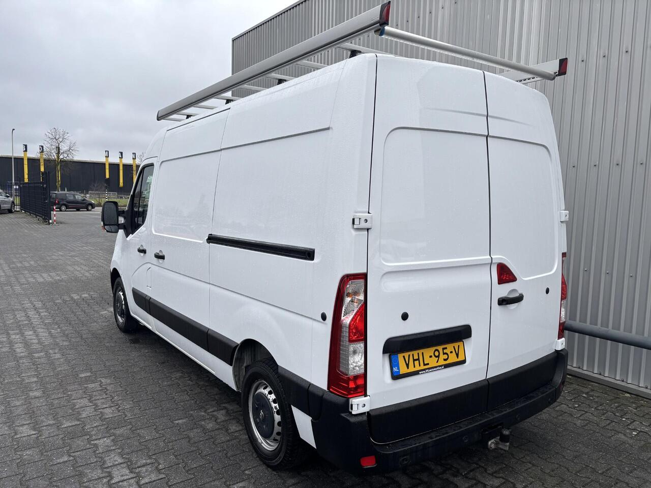 Opel MOVANO 2.3 L2H2*A/C*CRUISE*HAAK*INRICHTING*OMVORMER*3PERS
