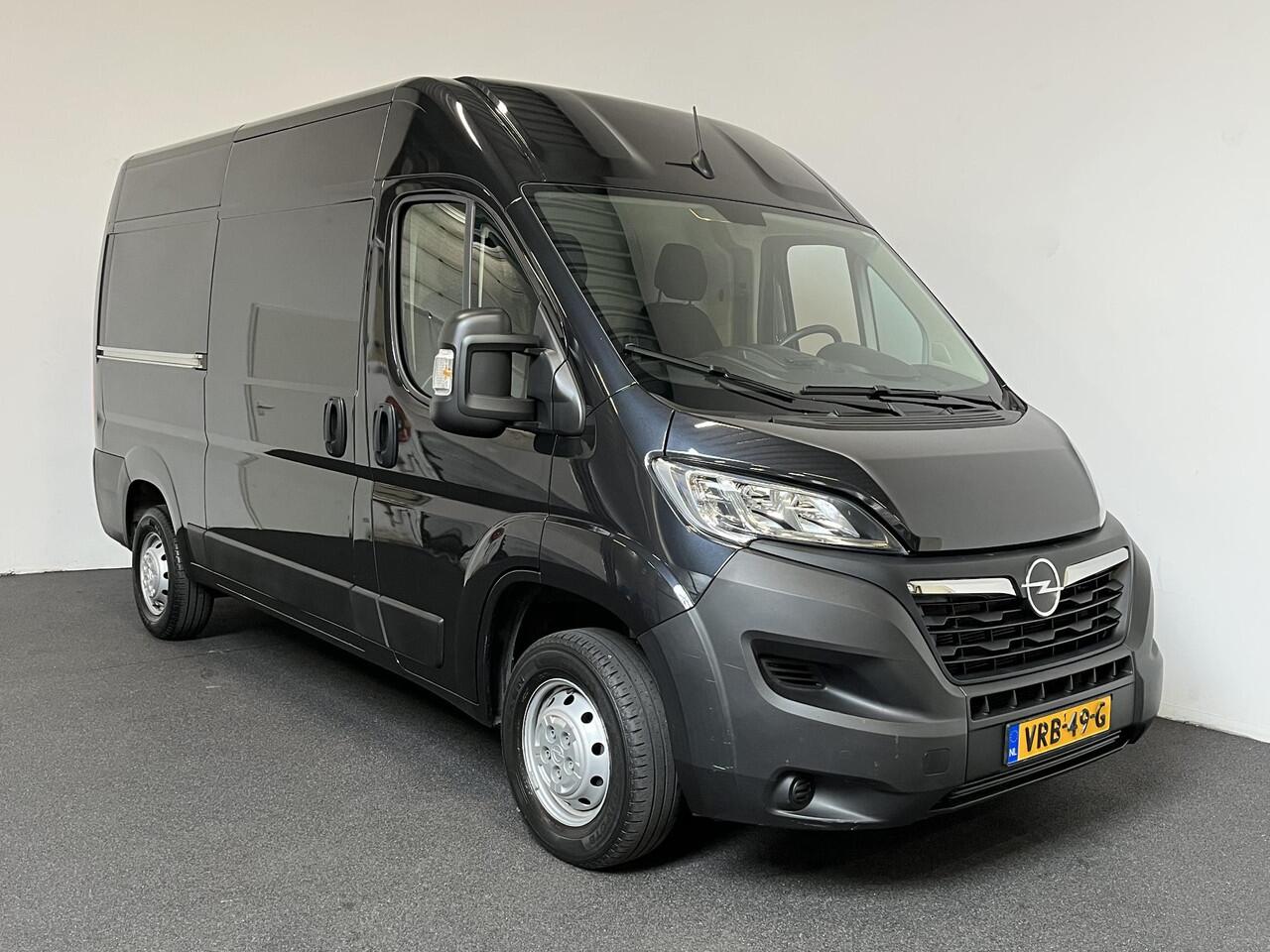 Opel MOVANO 140 PK L2H2 Edition Airco Navigatie Trekhaak Cruise control Nieuw Model Parkeersensoren