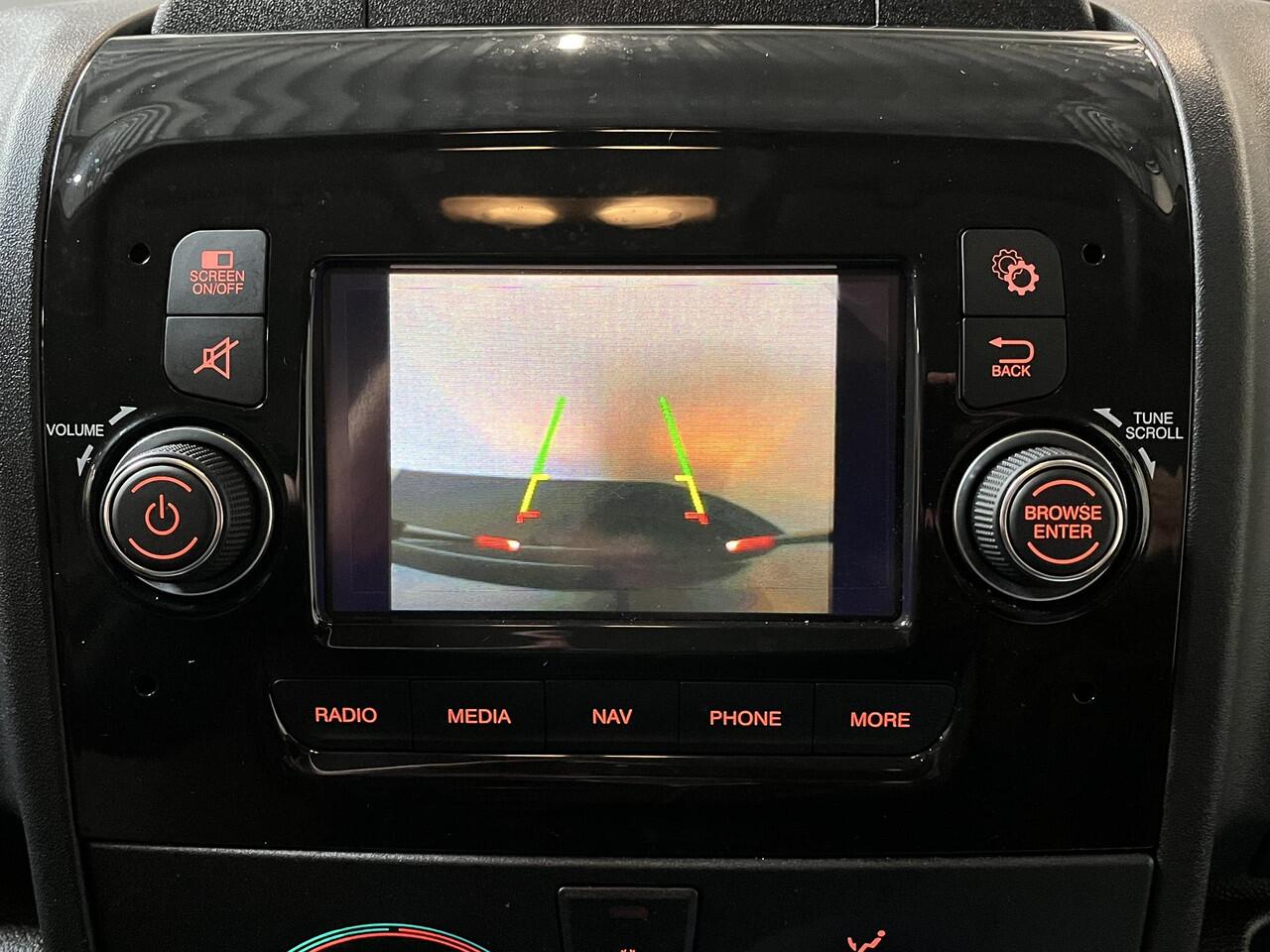 Opel MOVANO 140 PK L2H2 Edition Airco Navigatie Trekhaak Cruise control Nieuw Model Parkeersensoren