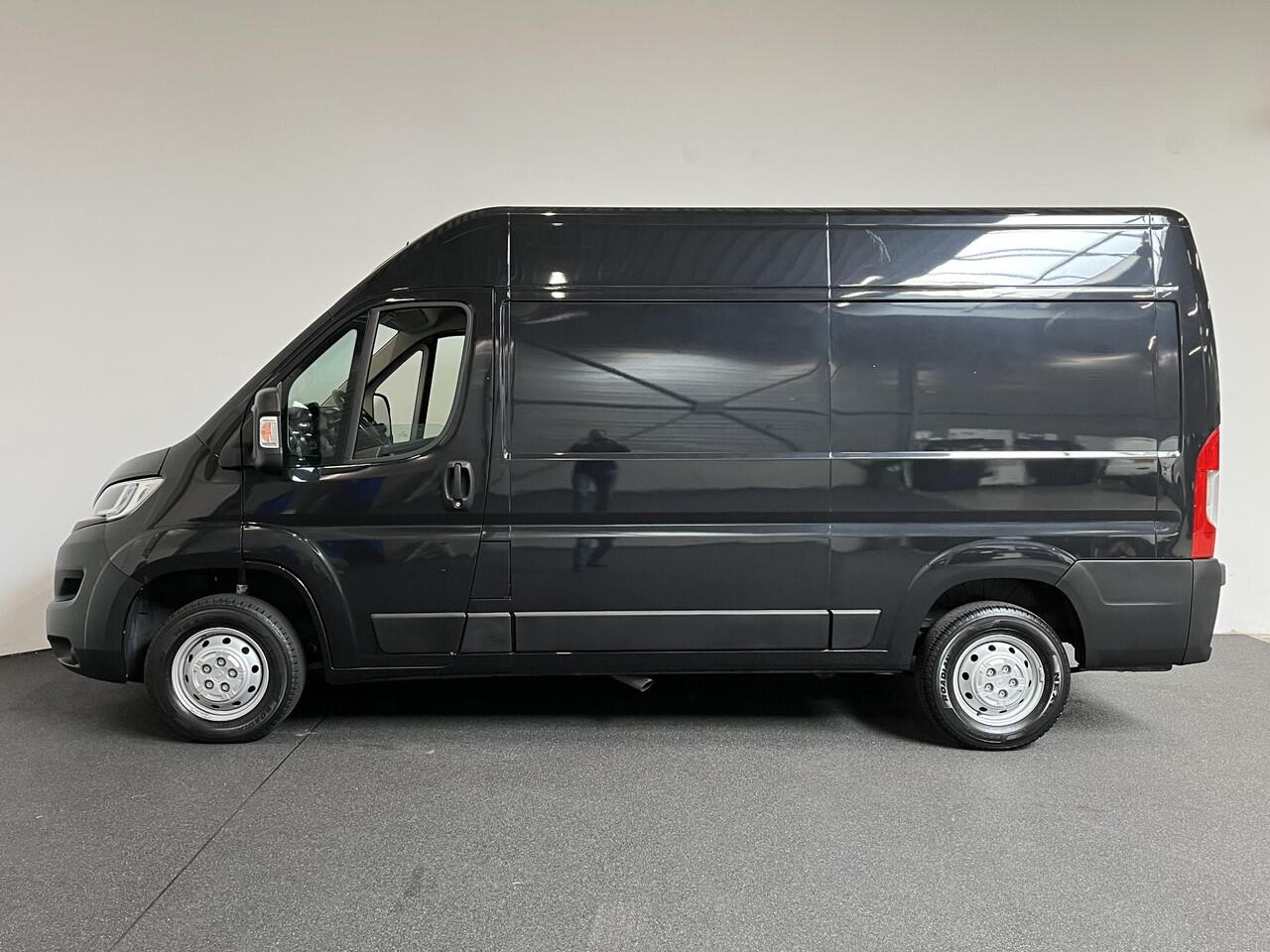 Opel MOVANO 140 PK L2H2 Edition Airco Navigatie Trekhaak Cruise control Nieuw Model Parkeersensoren