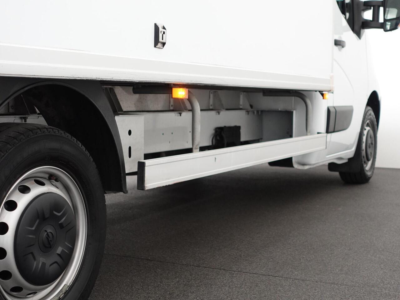 Opel MOVANO 2.3 Turbo L3H1 Bakwagen Bakwagen Meubelbak met Laadklep Airco Cruise Control Navigatie Zijdeur