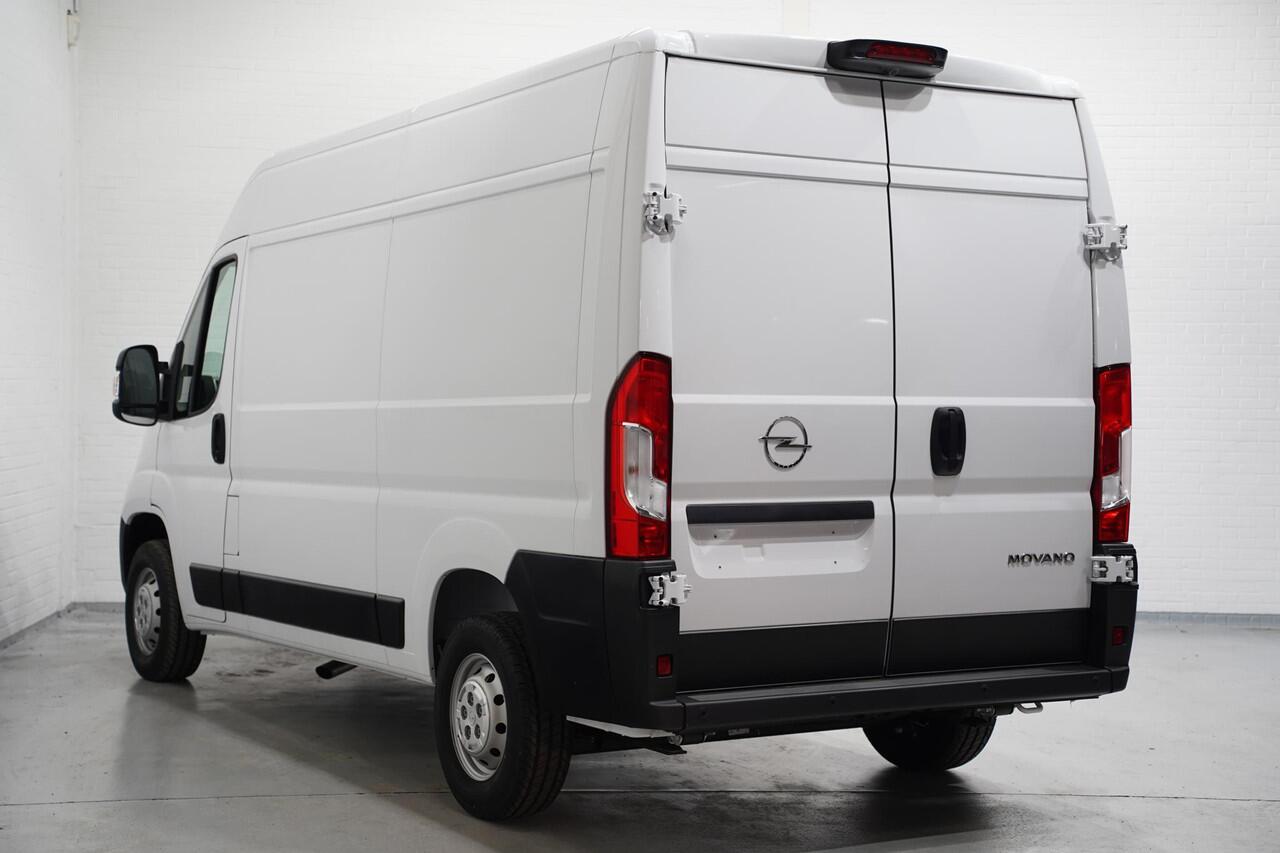 Opel MOVANO 2.2D 140 pk L2H2 Navi, Camera, Aut. Airco Apple Carplay, Cruise Control, 270 Graden Deuren, 3-Zits, Nieuw overjarig