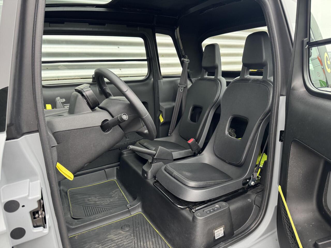 Opel Rocks-e Tekno | APPLE CARPLAY / ANDROID AUTO | CAMERA | PANODAK | USB AANSLUITING | VANAF 16 JAAR TE BESTUREN |