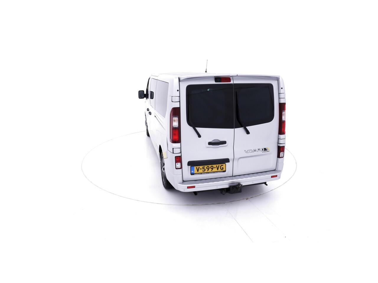 Opel VIVARO 1.6 CDTI L2H1 Dubbele cabine irmscher # 174 luxe leder navi cruise lease 437,- p/md