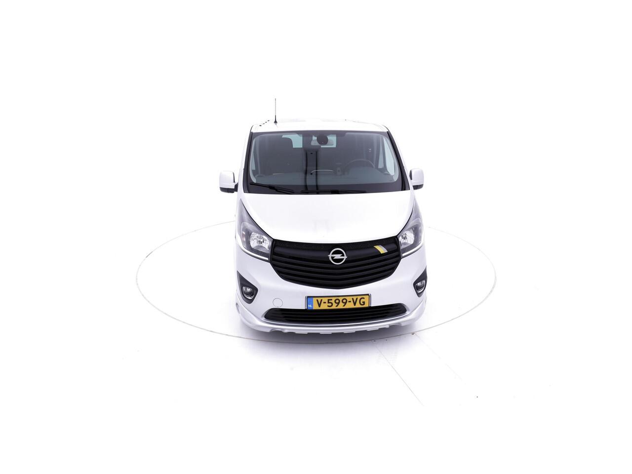 Opel VIVARO 1.6 CDTI L2H1 Dubbele cabine irmscher # 174 luxe leder navi cruise lease 437,- p/md