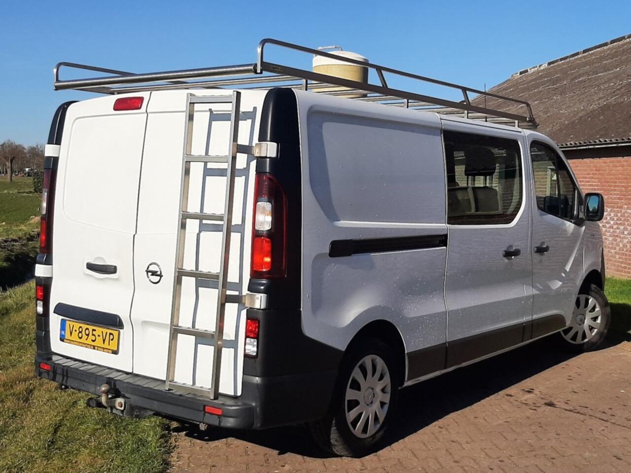 Opel VIVARO 1.6 CDTi L2H1 DC 70kW 95pk Airco Navigatie Bluetooth Trekhaak Im