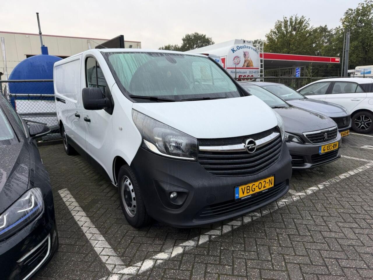 Opel VIVARO 1.6 CDTI L2H1 Edition EcoFlex MOTOR SCHADE