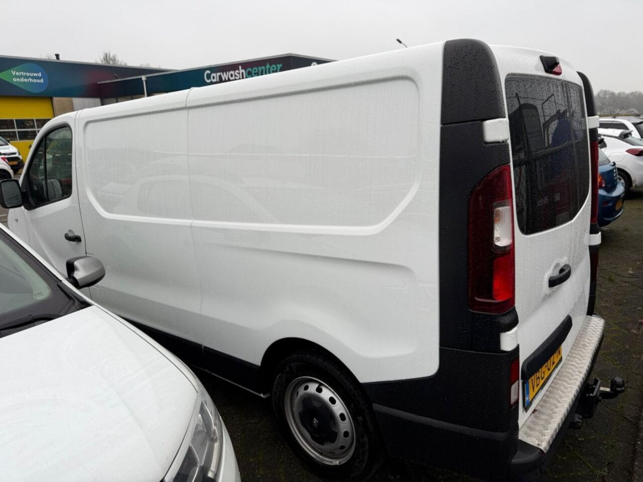 Opel VIVARO 1.6 CDTI L2H1 Edition EcoFlex MOTOR SCHADE