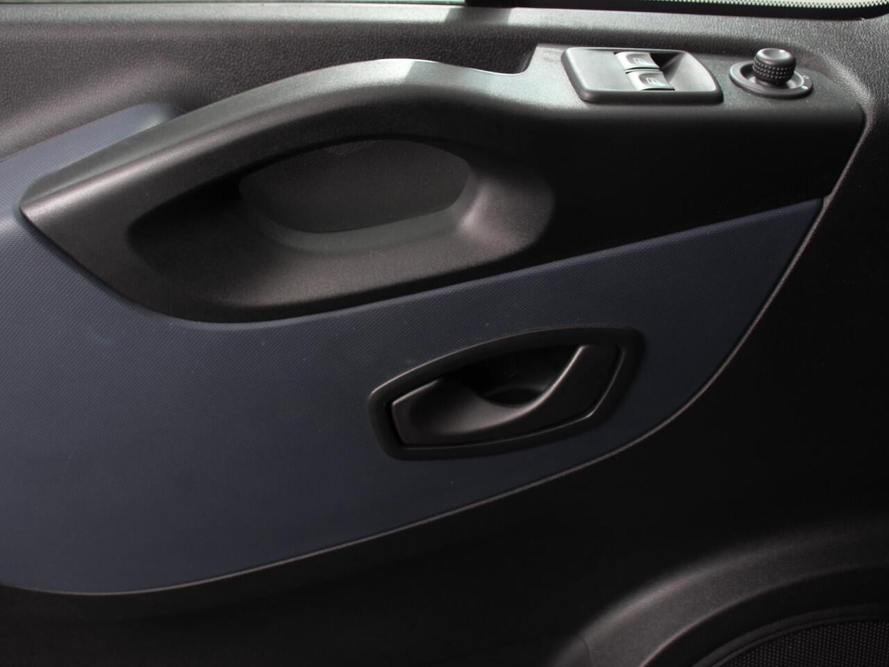 Opel VIVARO Combi 1.6 CDTI L2H1 9p | Airco | Cruise control | Elektrische ramen |