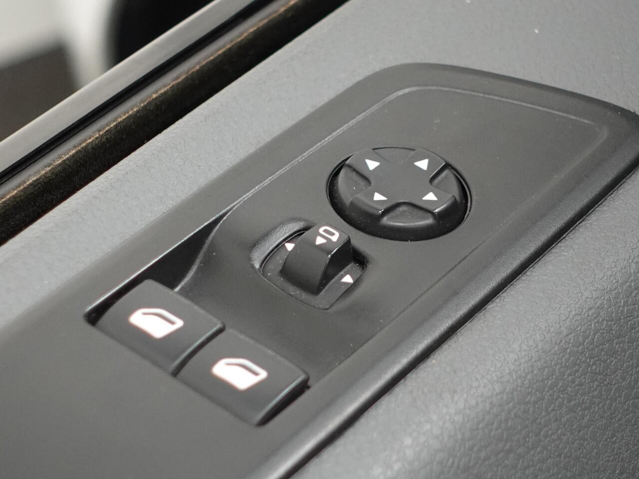 Opel VIVARO 1.5 CDTI L2H1 Innovation Motorprobleem Navigatie Camera Apple Carplay Cruise control Airco 3-Zits Euro6