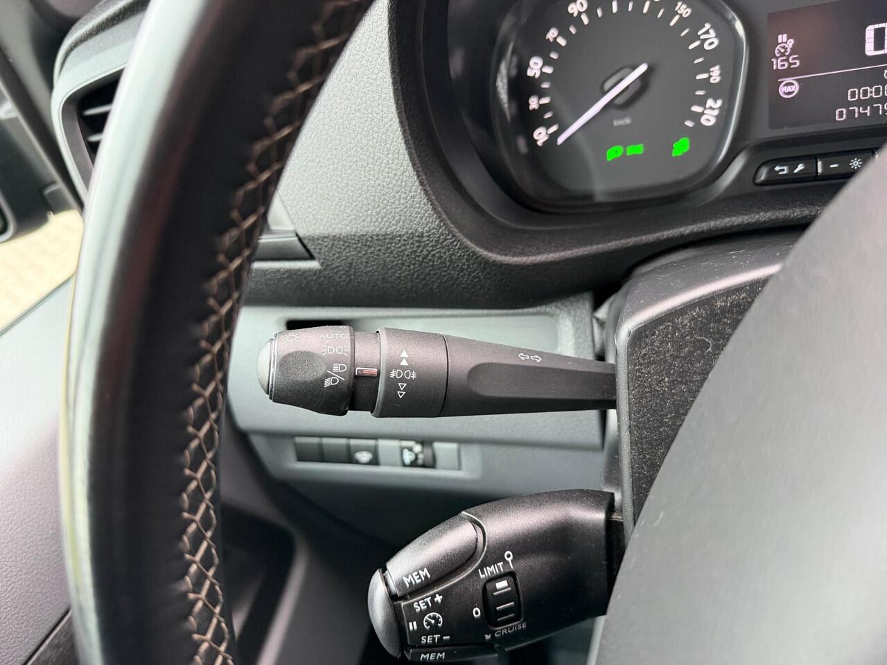 Opel VIVARO 2.0 CDTI L2H1 2X SCHUIFDEUR/CARPLAY/DAKDRAGERS Opel Vivaro 2.0 CDTI L2H1 Innovation 2X SCHUIFDEUR/CARPLAY