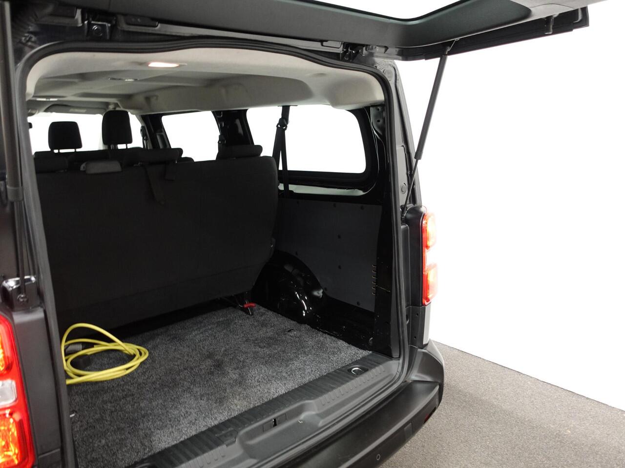 Opel VIVARO Vivaro-e Combi L3H1 75 kWh Vivaro-e Combi 75-kWh L3H1 9-persoons PERSONENBUS Airco Navi PDCA Sidebars