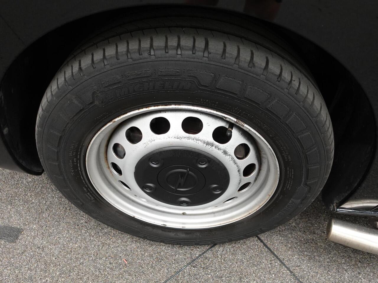 Opel VIVARO Vivaro-e Combi L3H1 75 kWh Vivaro-e Combi 75-kWh L3H1 9-persoons PERSONENBUS Airco Navi PDCA Sidebars