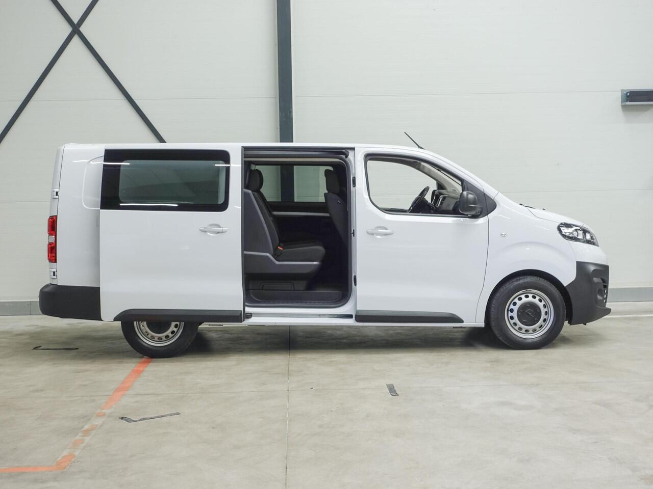 Opel VIVARO 2.0 CDTI L3H1 145PK Dubbele Cabine Edition Airco Navigatie Trekhaak Carplay