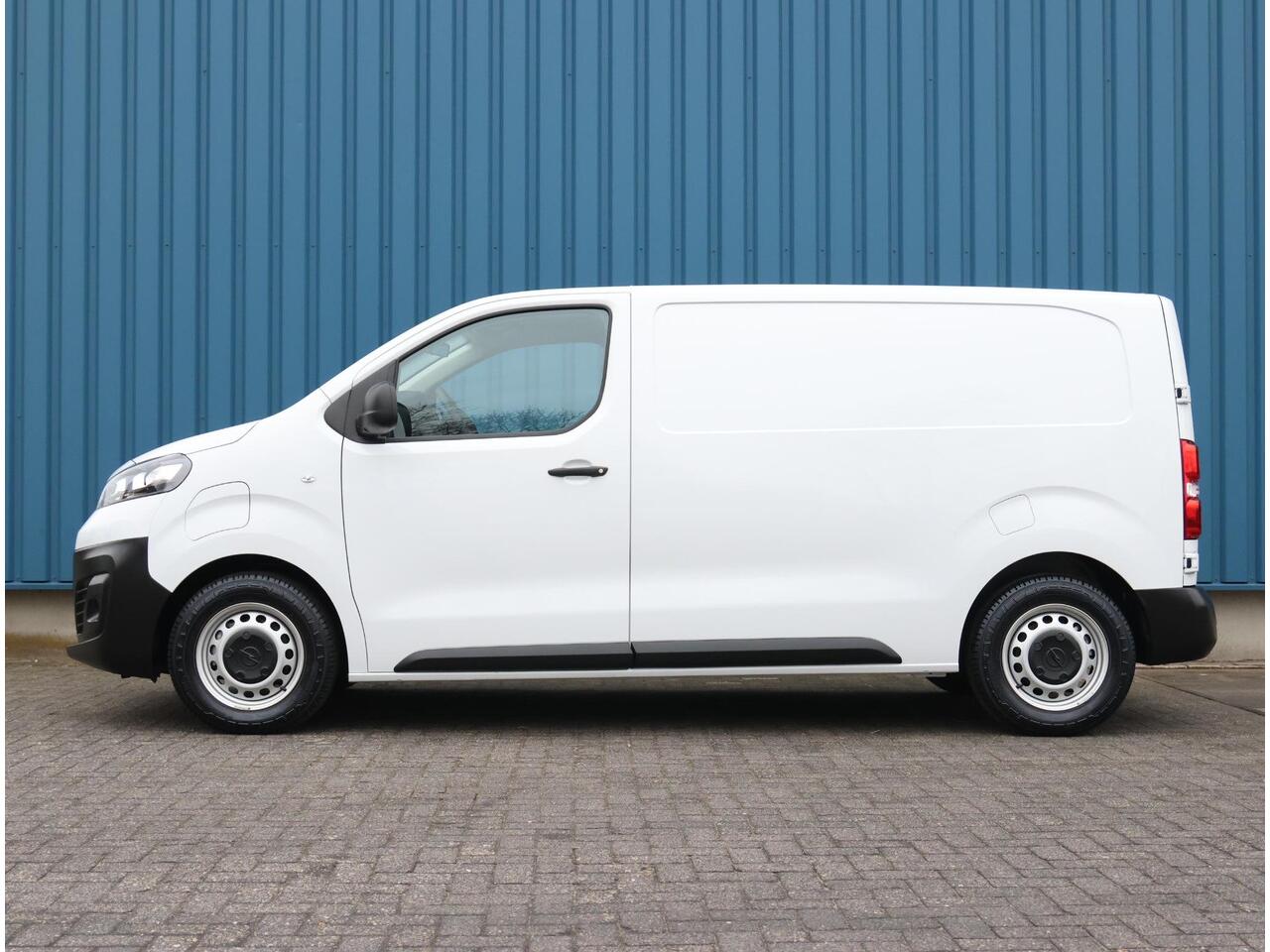 Opel VIVARO Electric L2 75 kWh ( 3 Zits | Camera | AppleCarPlay/AndroidAuto | CruiseControl | ClimateControl | Parkeersensoren Achter )