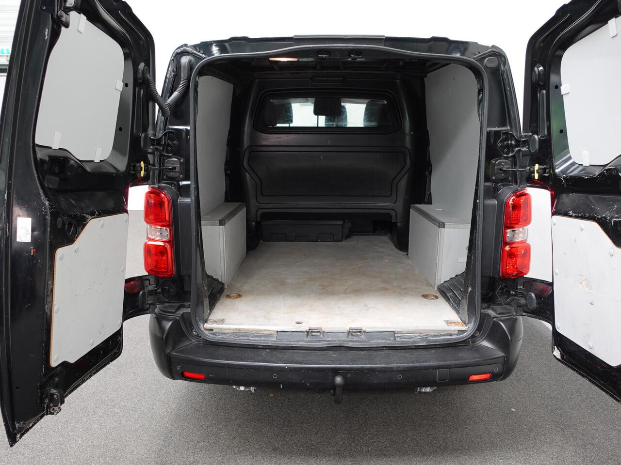 Opel VIVARO 2.0 CDTI L3H1 Dubbele Cabine Edition Automaat Airco Navi Trekhaak