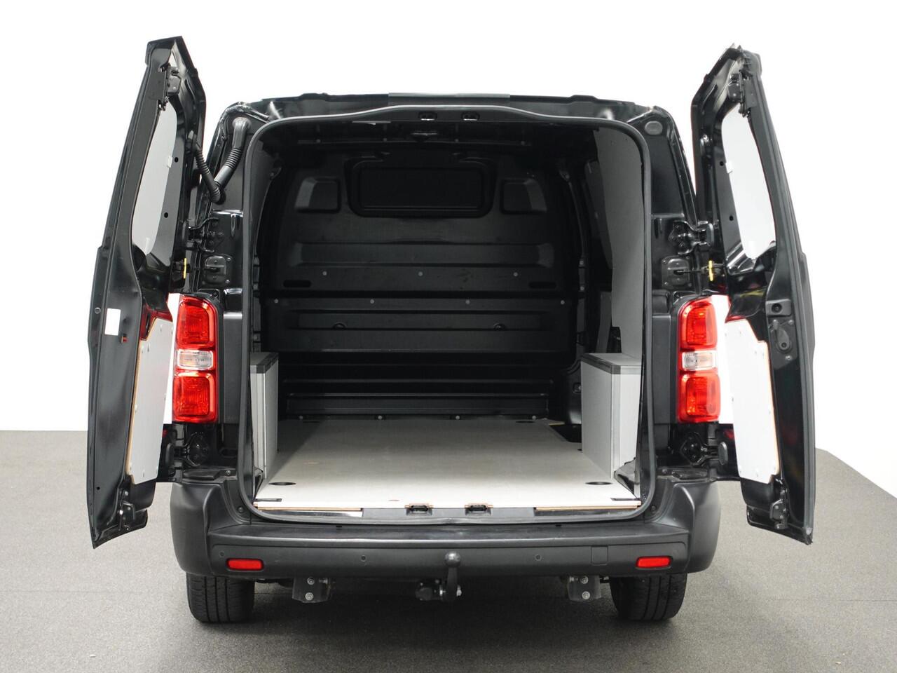 Opel VIVARO 2.0 BlueHDi 145PK L3 Automaat Airco Navigatie Bluetooth Cruise Carplay Trekhaak