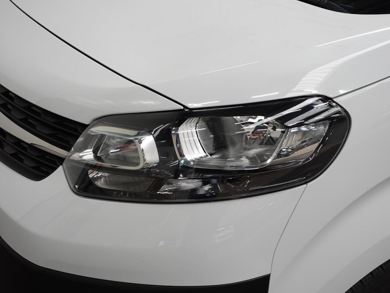 Opel VIVARO 2.0 CDTI Aut. 145 pk L3H1 Edition 3-zits Airco Navi Bluetooth Trekhaak