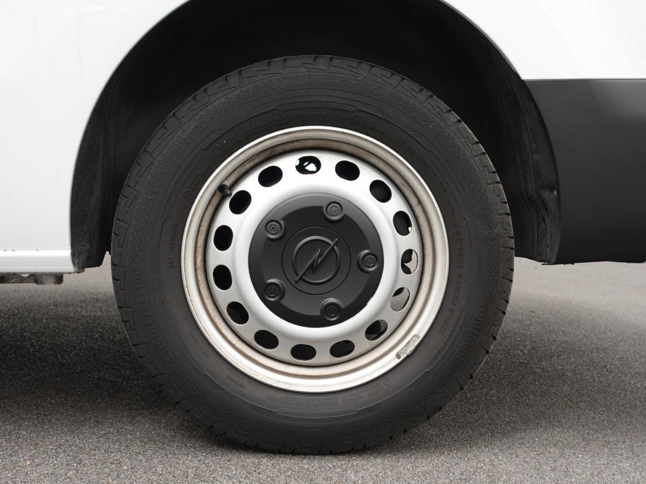 Opel VIVARO 2.0 CDTI Aut. 145 pk L3H1 Edition 3-zits Airco Navi Bluetooth Trekhaak