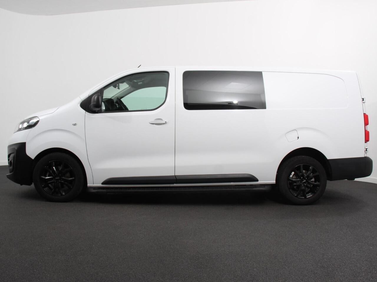 Opel VIVARO 145pk L3H1 Dubbele Cabine Sport Edition Navigatie Climate Control Trekhaak Trekhaak Parkeer sensoren Lichtmetalen Velgen