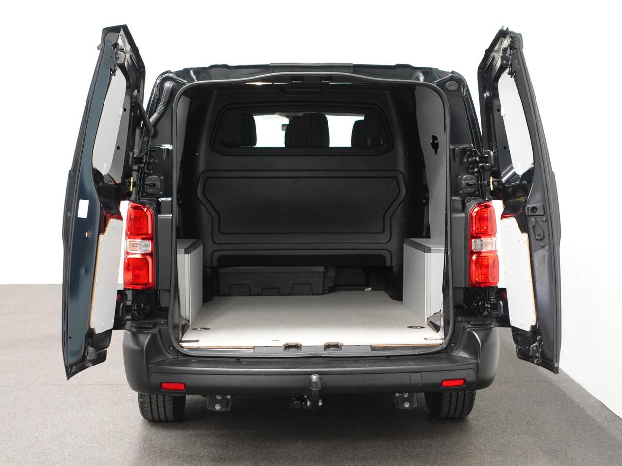 Opel VIVARO 145pk Automaat L3H1 Dubbele cabine 6-zits Navigatie Camera Trekhaak Apple carplay Parkeersensoren Cruise control