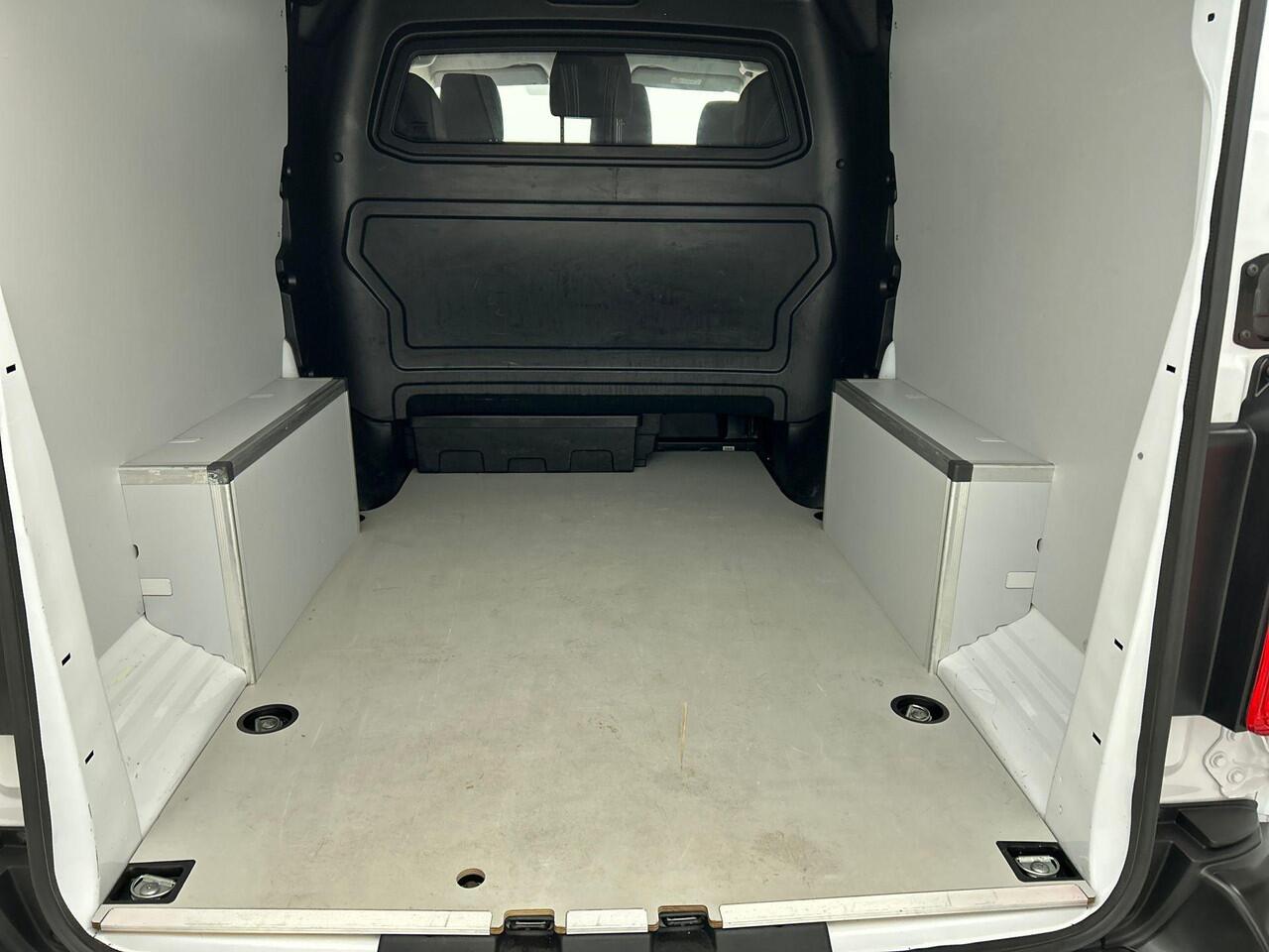 Opel VIVARO 2.0 CDTI L3H1 Dubbele Cabine Edition Airco Navigatie Trekhaak Cruise control