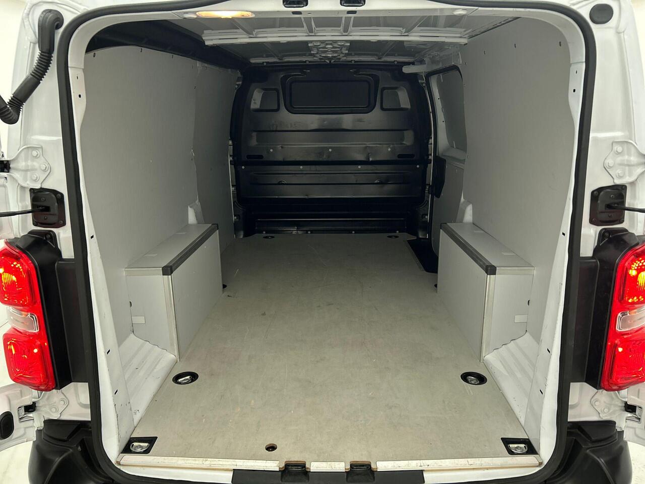 Opel VIVARO 145PK L3 Edition Automaat Airco Navi Trekhaak Airco Cruise Control Trekhaak Side-bars