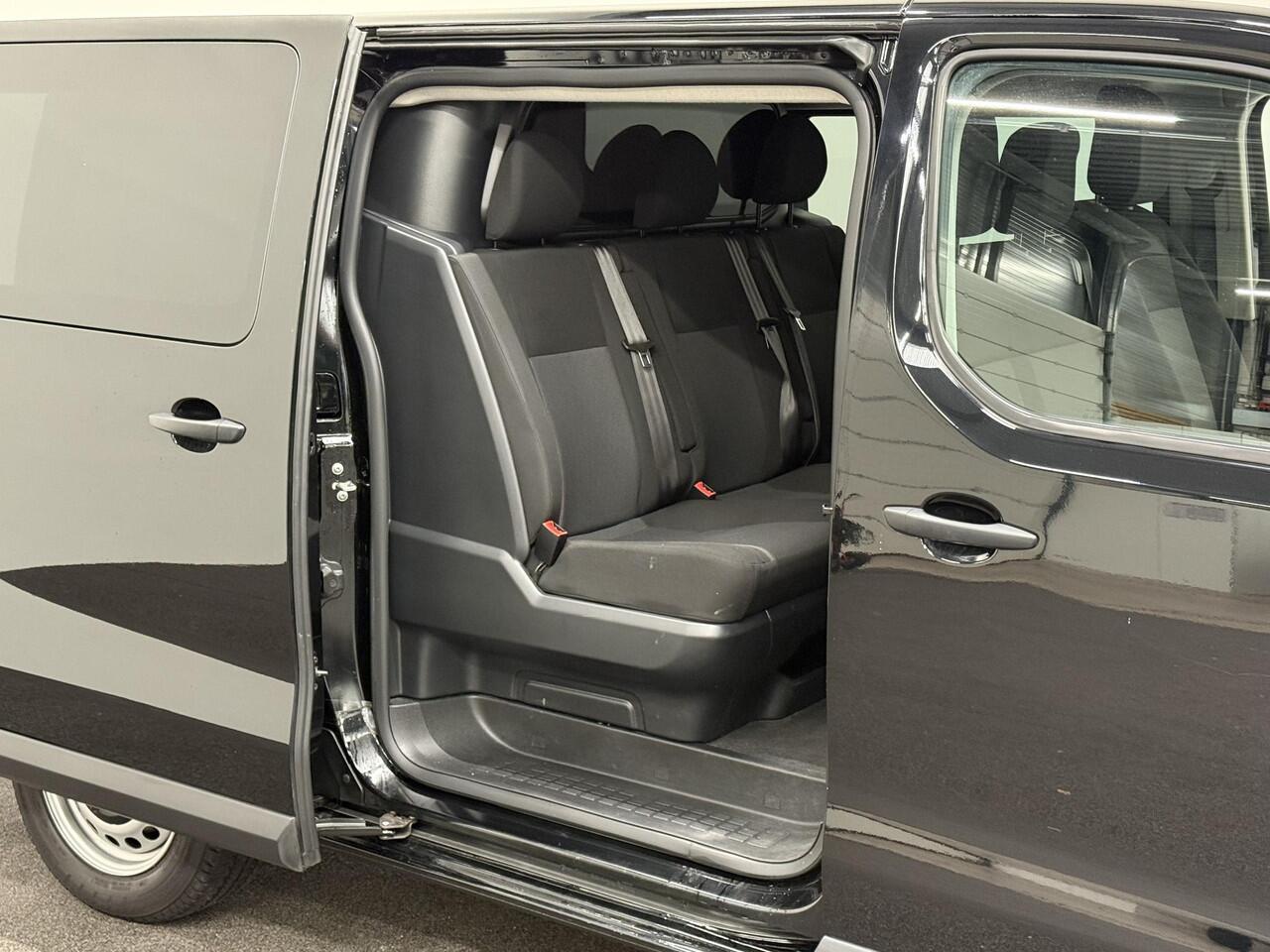 Opel VIVARO 2.0 CDTI L3H1 Dubbele Cabine Edition Automaat Airco Navi Trekhaak