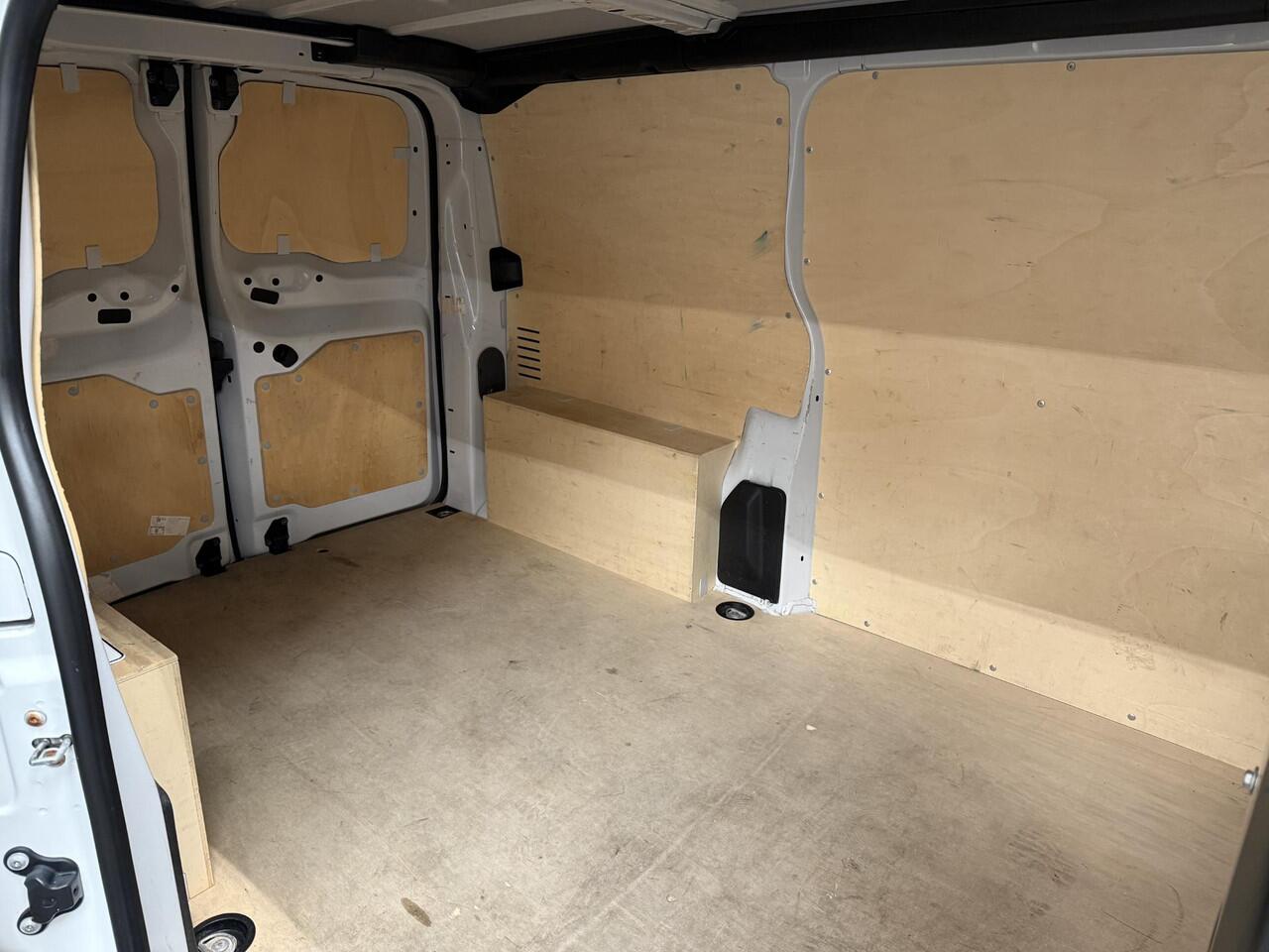 Opel VIVARO 2.0 CDTI L2H1 Edition Automaat Airco Navigatie Bluetooth