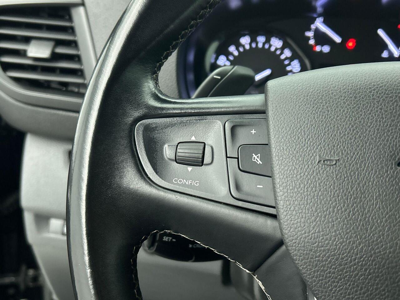 Opel VIVARO L3H1 145pk Automaat Dubbele Cabine Edition | Navigatie | Airco | Trekhaak | Betimmering