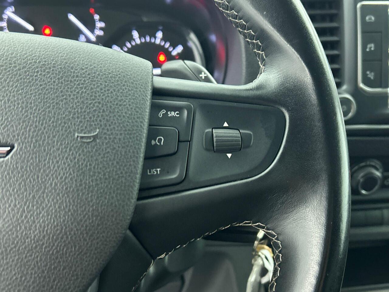 Opel VIVARO L3H1 145pk Automaat Dubbele Cabine Edition | Navigatie | Airco | Trekhaak | Betimmering