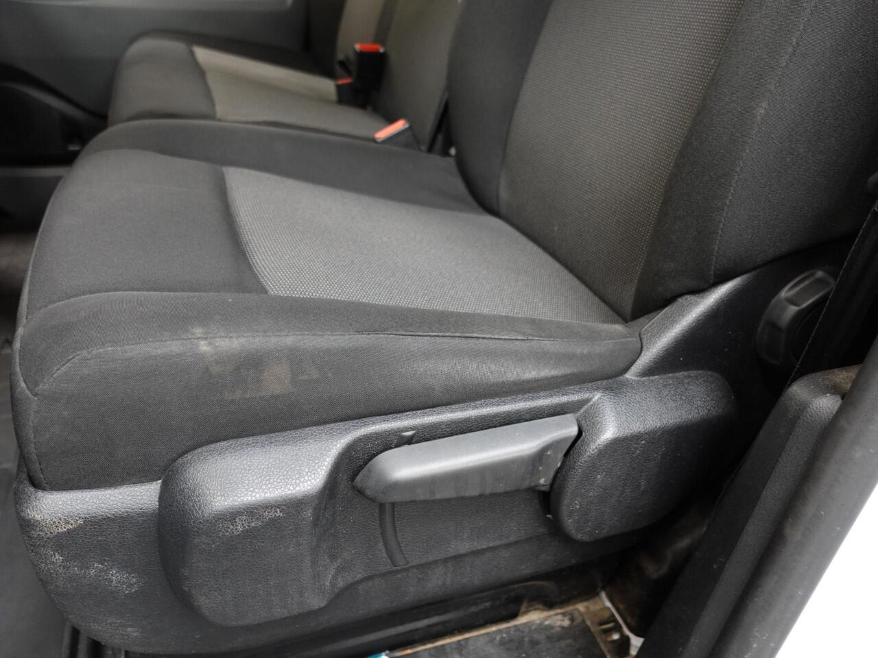 Opel VIVARO 2.0 CDTI 145 pk L3H1 Edition Automaat Airco Navi Bluetooth Trekhaak