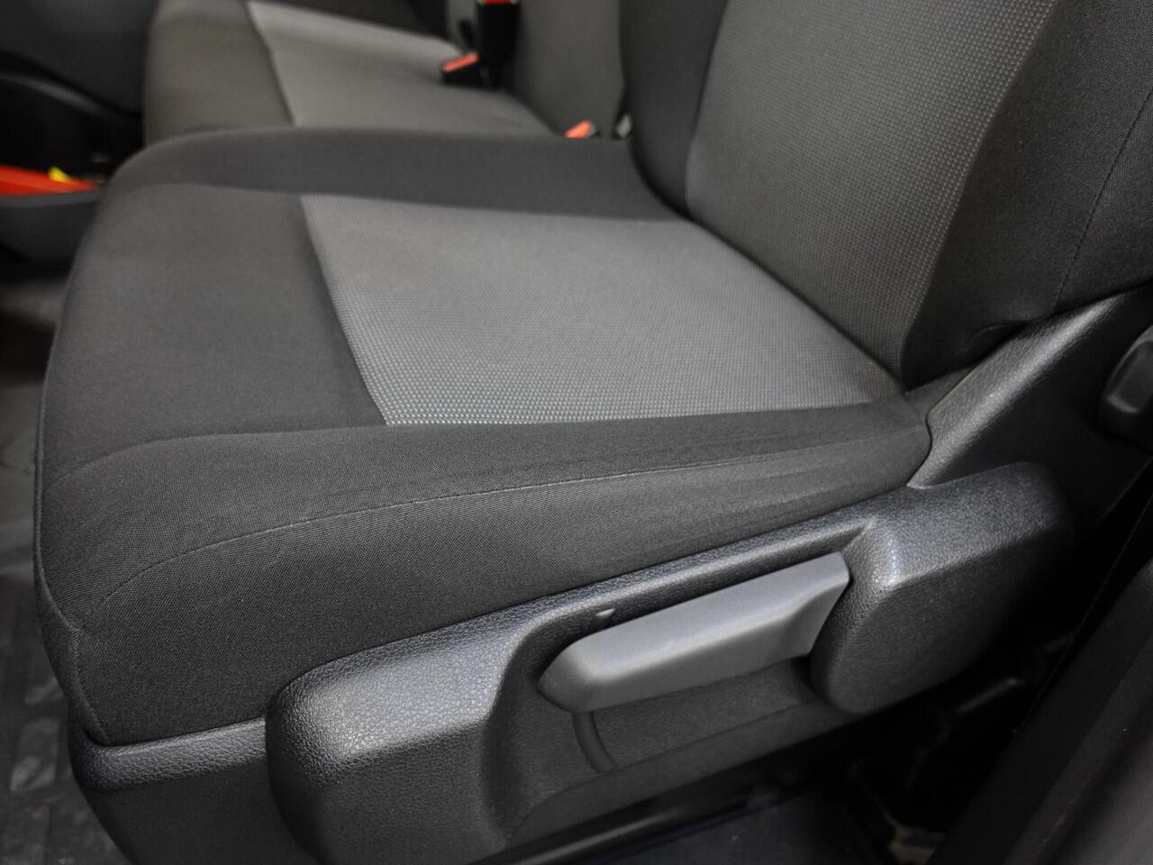 Opel VIVARO Vivaro-e L3H1 Edition 75 kWh Automaat Navigatie Cruise control