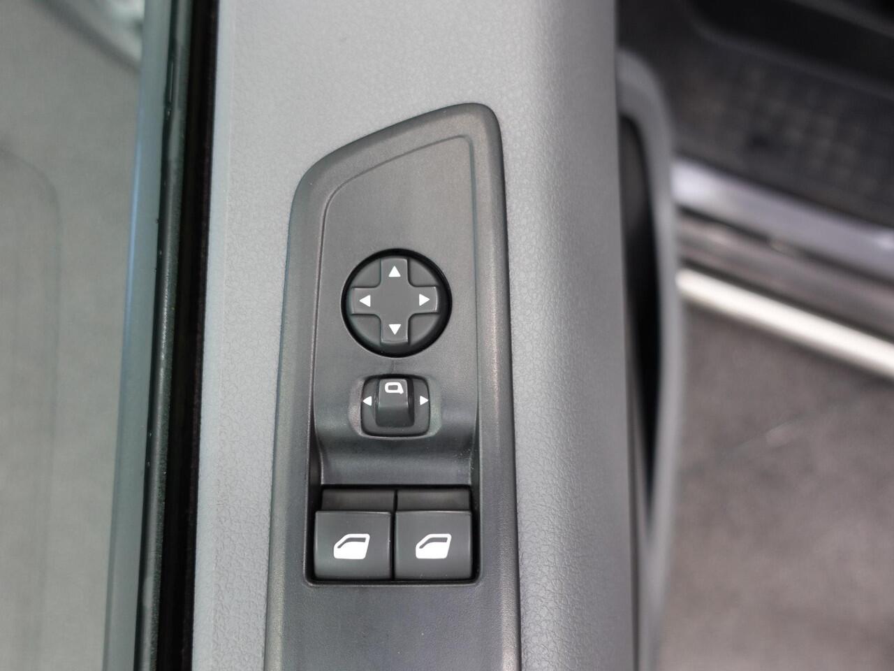 Opel VIVARO Vivaro-e L3H1 Edition 75 kWh Automaat Navigatie Cruise control