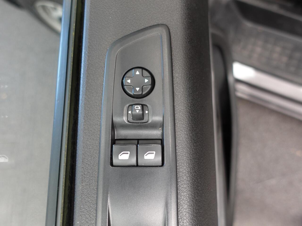 Opel VIVARO 145pk Automaat L3H1 Edition Dubbele Cabine Airco Cruise control Navigatie Trekhaak Carplay Parkeersensoren