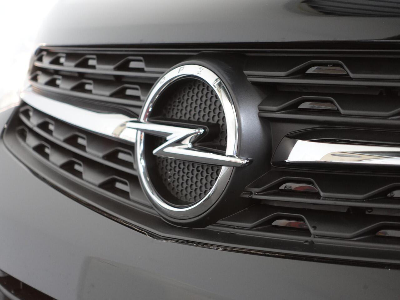 Opel VIVARO 2.0 CDTI 145 pk L3H1 Edition 3-zits Automaat Airco Navigatie Bluetooth Trekhaak