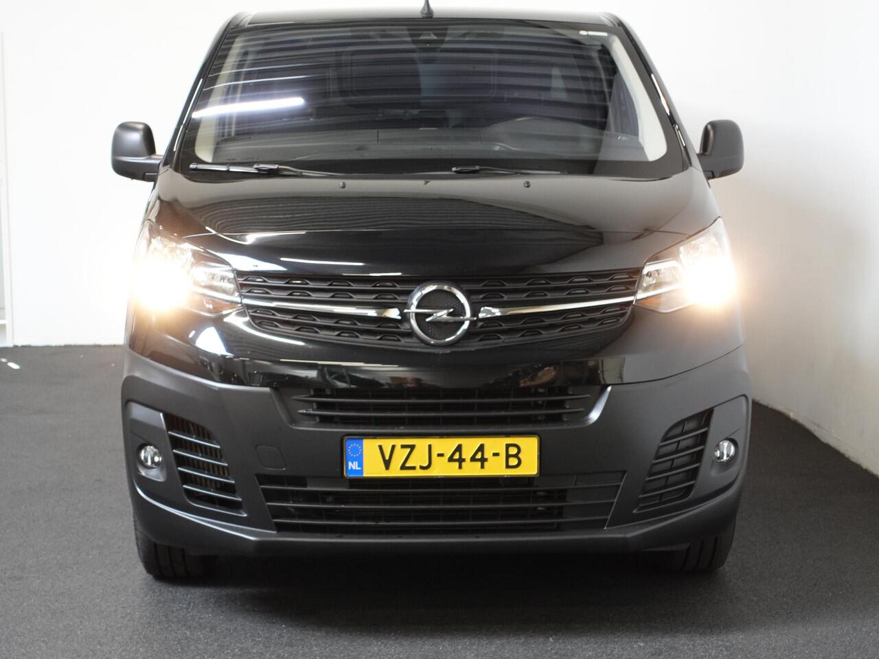 Opel VIVARO 2.0 CDTI 145 pk L3H1 Edition 3-zits Automaat Airco Navigatie Bluetooth Trekhaak
