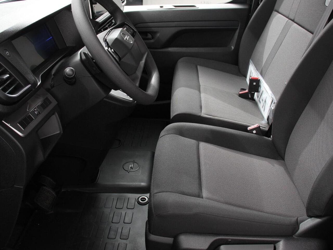 Opel VIVARO 2.0 BlueHDi 180PK L3 Automaat BPM VRIJ! Apple Carplay / Android Auto imperiaal Parkeersensoren V+A Trekhaak Camera Navigatie Cruise Control LED koplampen houten afwerking laadruimte