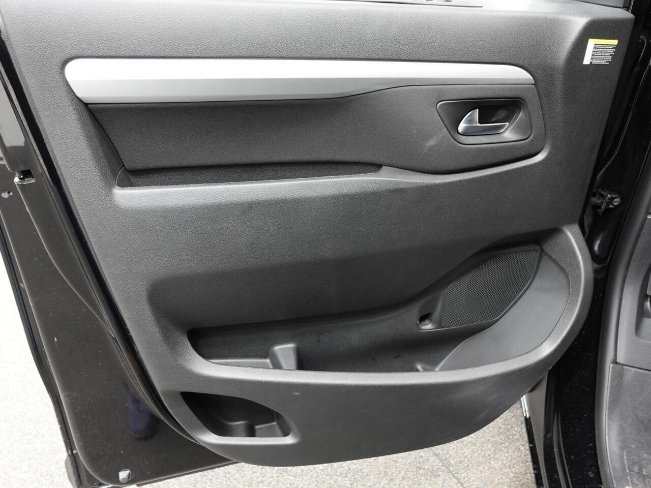 Opel VIVARO 2.0 BlueHDi 145PK L3 Automaat Navigatie Parkeersensoren Trekhaak Bluetooth